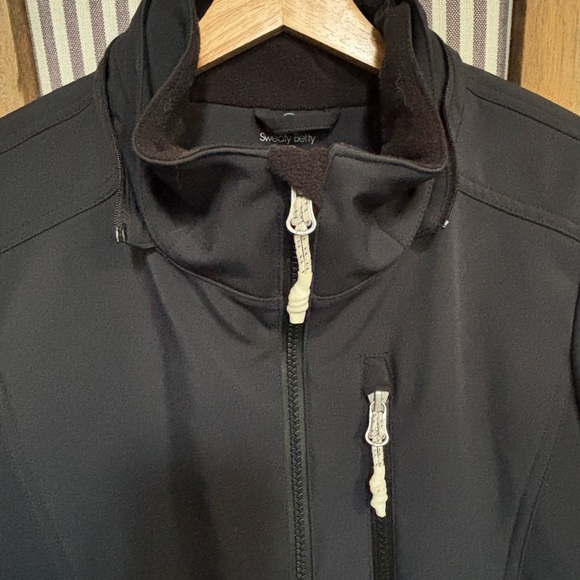 Sweaty Betty Black Ski Jacket with Faux Fur Hood - Picture 7 of 15